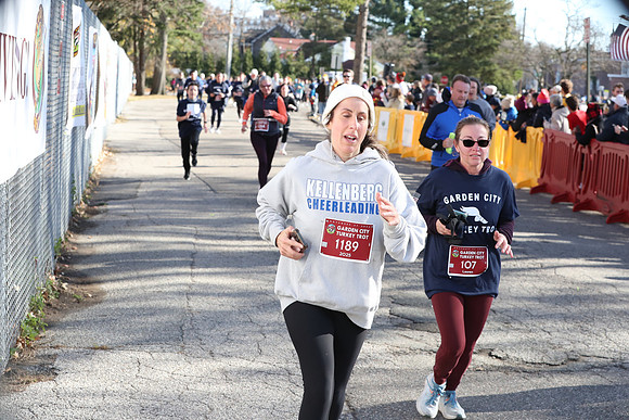 Finish5Mile_1813