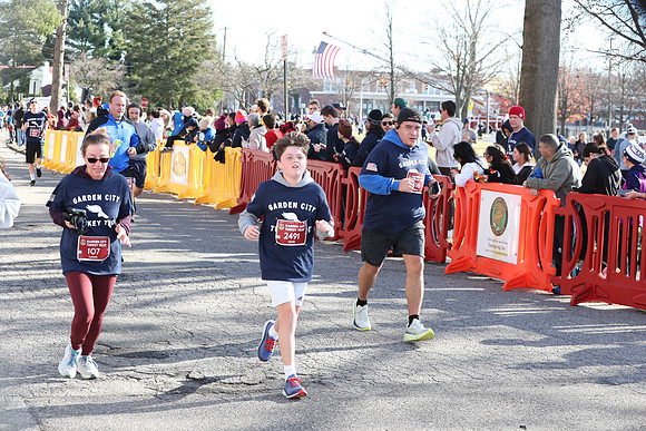 Finish5Mile_1812