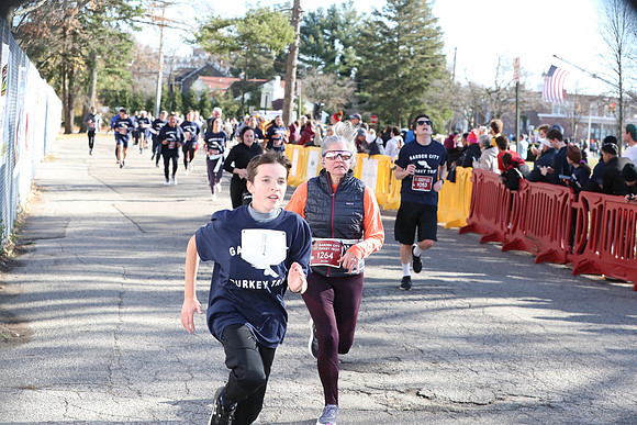 Finish5Mile_1816