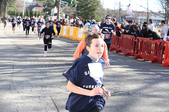 Finish5Mile_1818