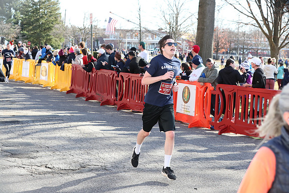 Finish5Mile_1819