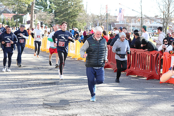 Finish5Mile_1824