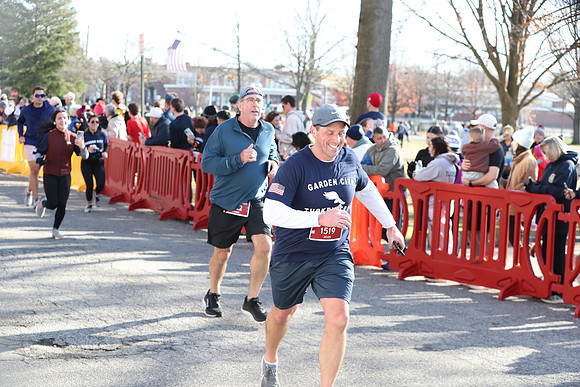 Finish5Mile_1877