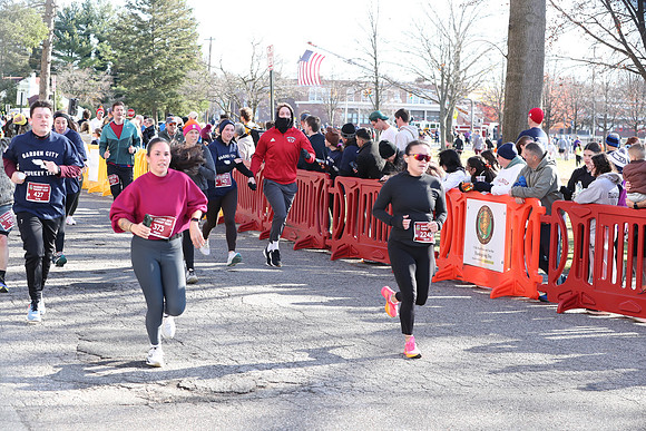Finish5Mile_1888