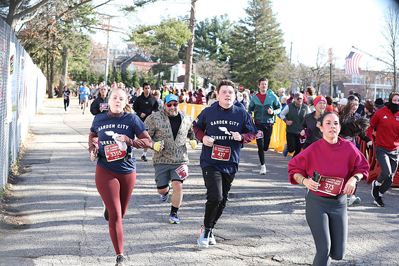 Finish5Mile_1890