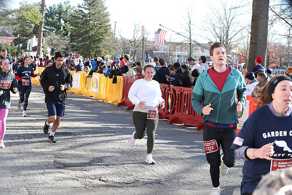 Finish5Mile_1895