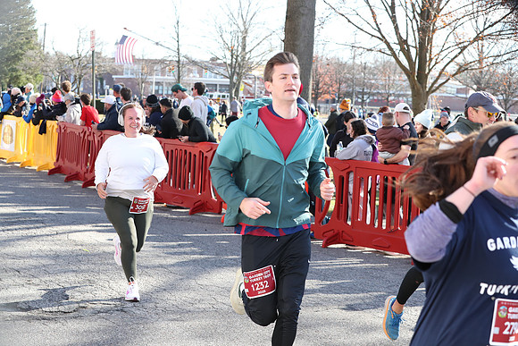 Finish5Mile_1896