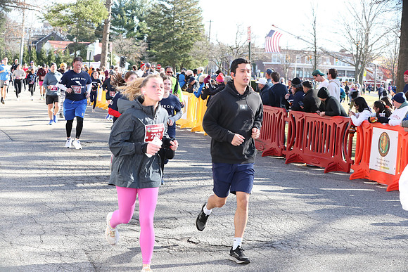 Finish5Mile_1899