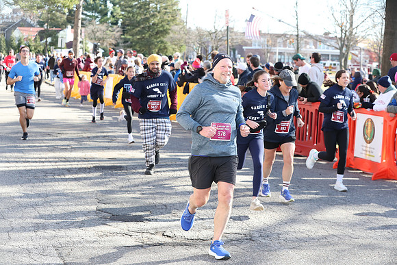 Finish5Mile_1906