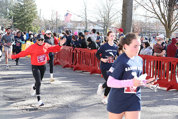 Finish5Mile_1956