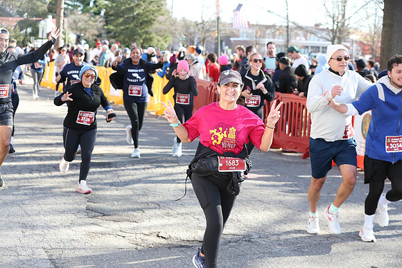 Finish5Mile_2010