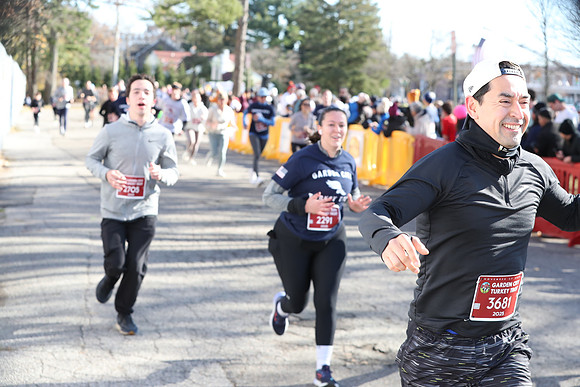 Finish5Mile_2014