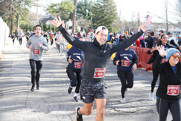 Finish5Mile_2013
