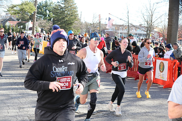 Finish5Mile_2050