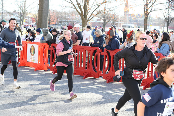 Finish5Mile_2074