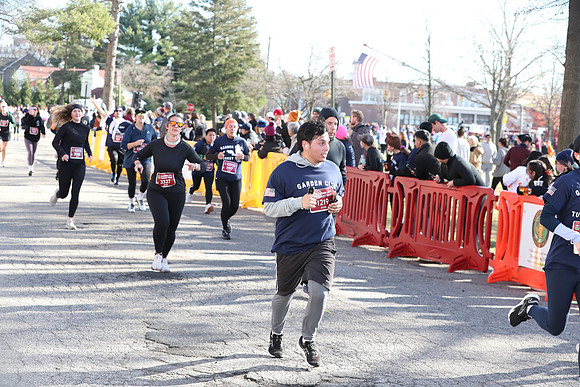 Finish5Mile_2100