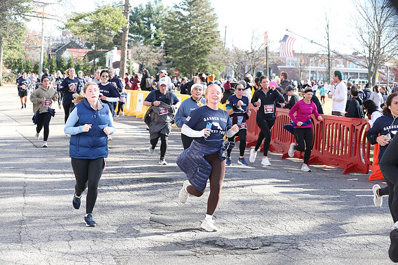 Finish5Mile_2150