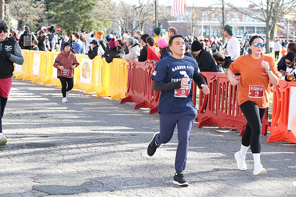 Finish5Mile_2200