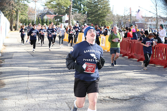Finish5Mile_2214