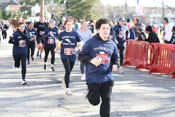 Finish5Mile_2218