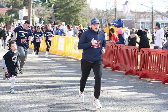 Finish5Mile_2281
