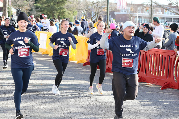 Finish5Mile_2300