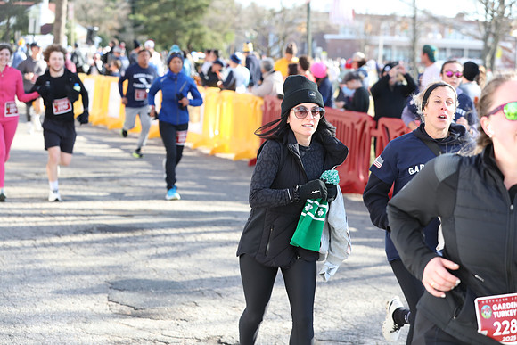 Finish5Mile_2303