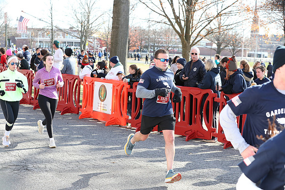 Finish5Mile_2320