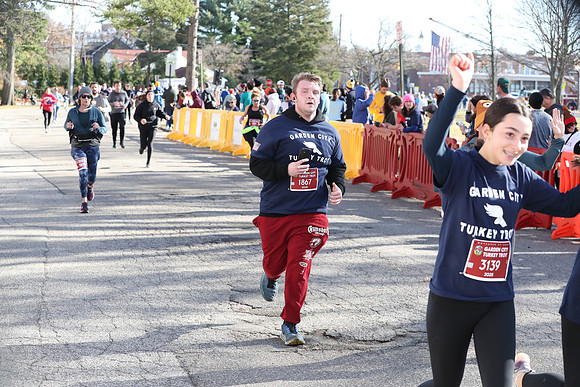 Finish5Mile_2373