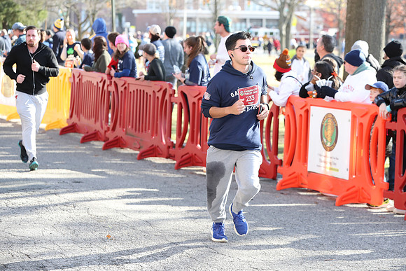 Finish5Mile_2381