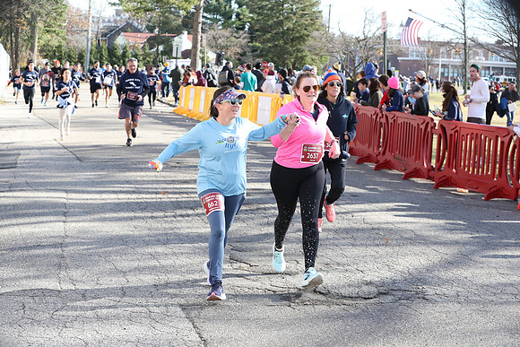 Finish5Mile_2386