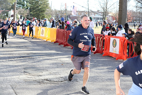 Finish5Mile_2390