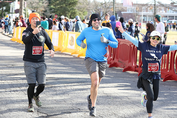 Finish5Mile_2404