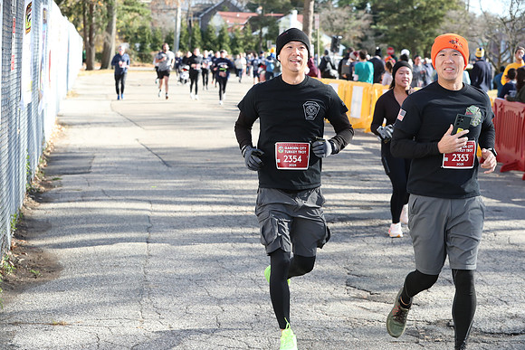 Finish5Mile_2406