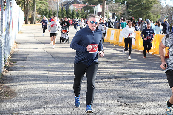 Finish5Mile_2411