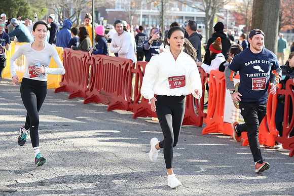Finish5Mile_2412