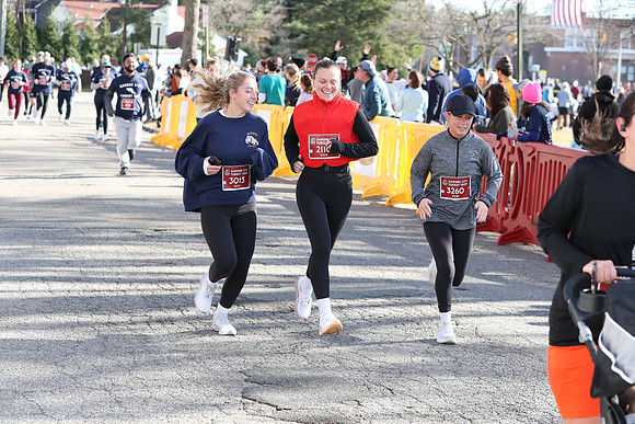 Finish5Mile_2418
