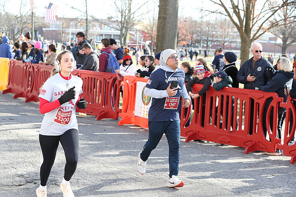 Finish5Mile_2441