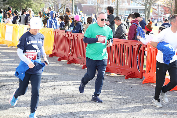 Finish5Mile_2447