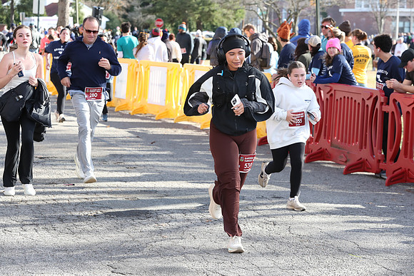 Finish5Mile_2574