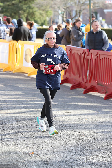 Finish5Mile_3064