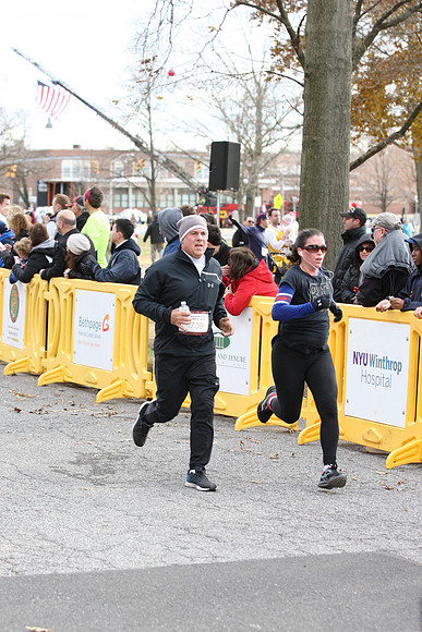 5MileFinish_1603