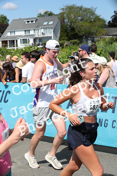 FinishHalf_0820