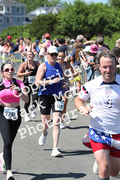 FinishHalf_1556