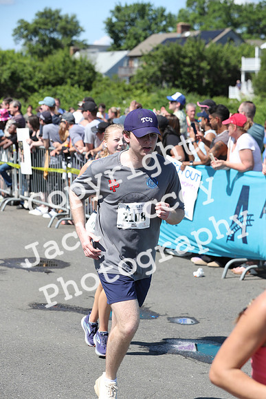 FinishHalf_1576