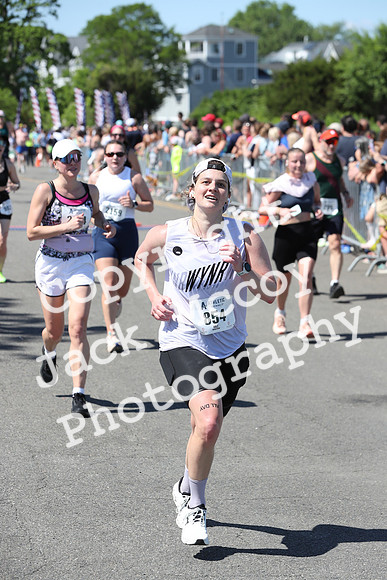 FinishHalf_1585