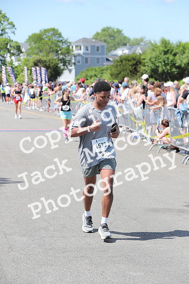 FinishHalf_1819