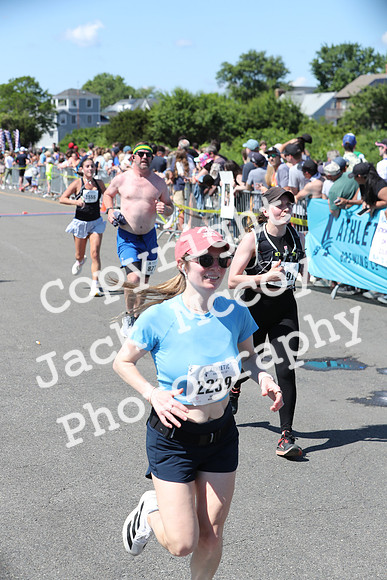 FinishHalf_1601