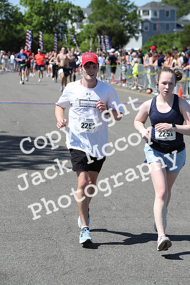 FinishHalf_1624