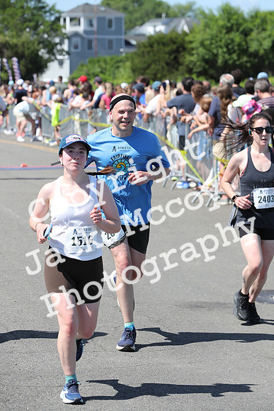 FinishHalf_1658